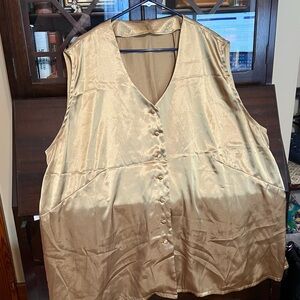 Chic Gold Button-Down Blouse